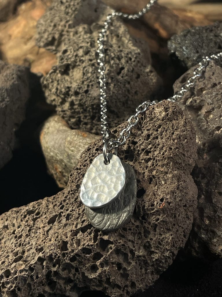 RAW STONES